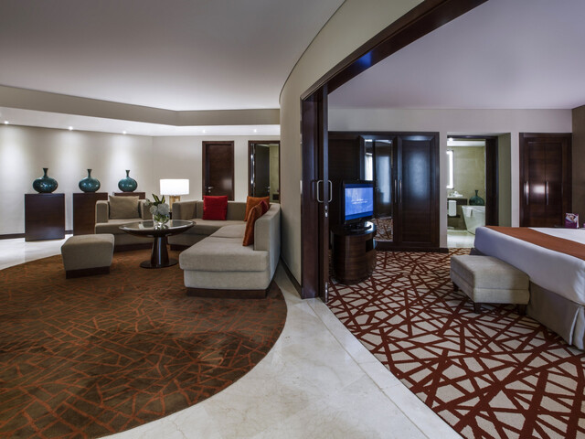 фотографии Crowne Plaza Dubai Deira (ex. Renaissance Dubai) изображение №32
