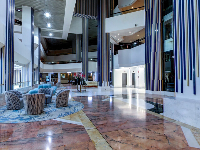 фотографии Crowne Plaza Dubai Deira (ex. Renaissance Dubai) изображение №12