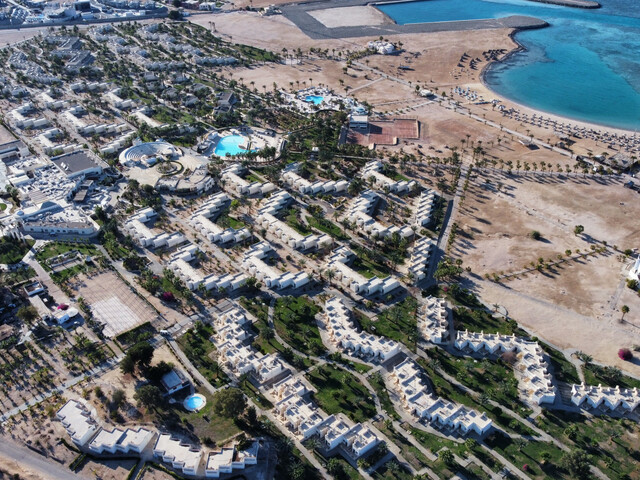 фотографии отеля Long Beach Resort изображение №19