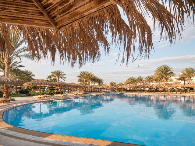 фотографии отеля Long Beach Resort изображение №7