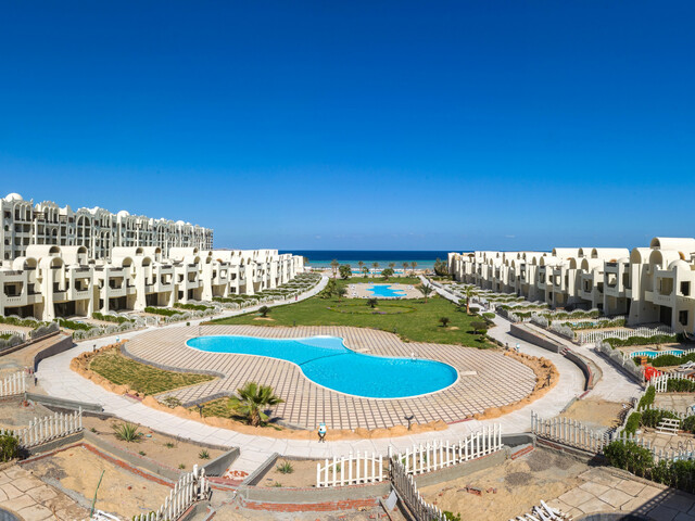 http://Gravity%20Sahl%20Hasheesh%20&%20Aquapark%20(ex.%20Salama%20at%20Ocean%20Breeze%20Sahl%20Hasheesh)