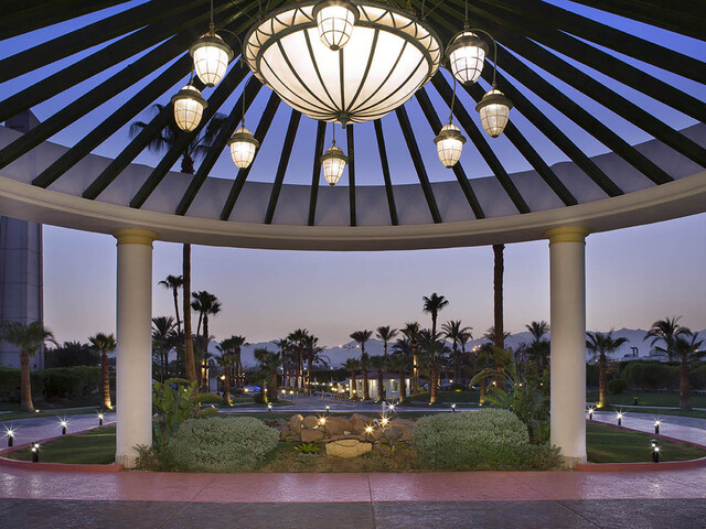 фото Safir Sharm Waterfalls Resort (ex. Hilton Sharm Waterfalls Resort) изображение №18
