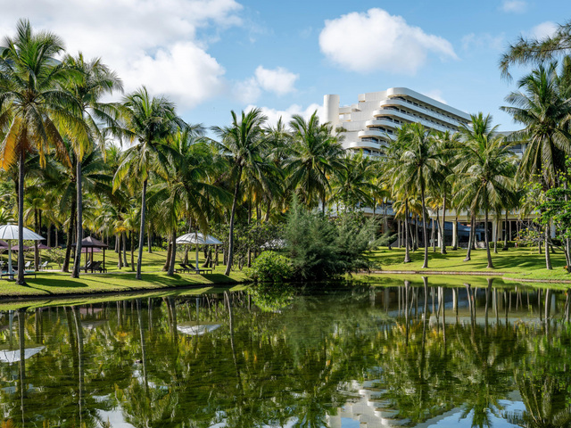 фото отеля Pullman Phuket Karon Beach Resort (ex. Phuket Arcadia Karon Beach Resort; Hilton Phuket Arcadia Resort & Spa) изображение №5