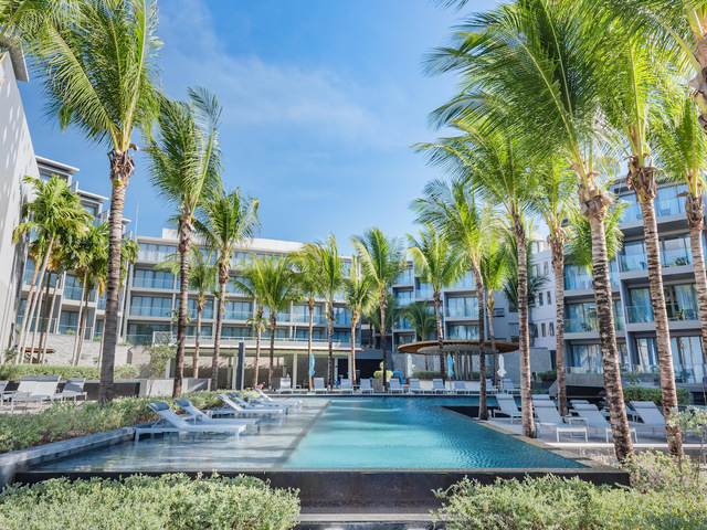 Oceanfront Beach Resort & Spa