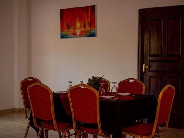 фото Sundowners Guesthouse (ex. Drifters Guesthouse) изображение №22