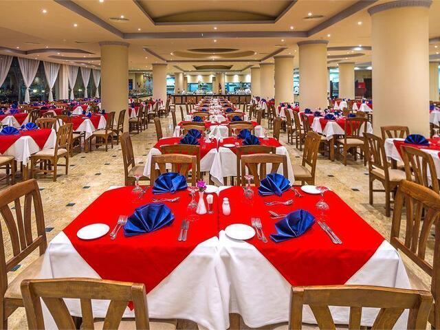 фото отеля Sunrise Serano Aqua Park Resort (ex. Riviera Aqua Park Resort By Sunrise (ex. Hawaii Riviera Aqua Park Resort) изображение №33