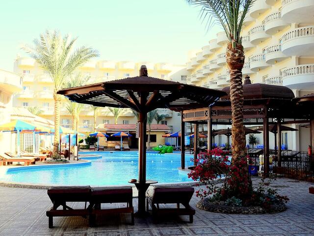 фото отеля Sunrise Serano Aqua Park Resort (ex. Riviera Aqua Park Resort By Sunrise (ex. Hawaii Riviera Aqua Park Resort) изображение №29