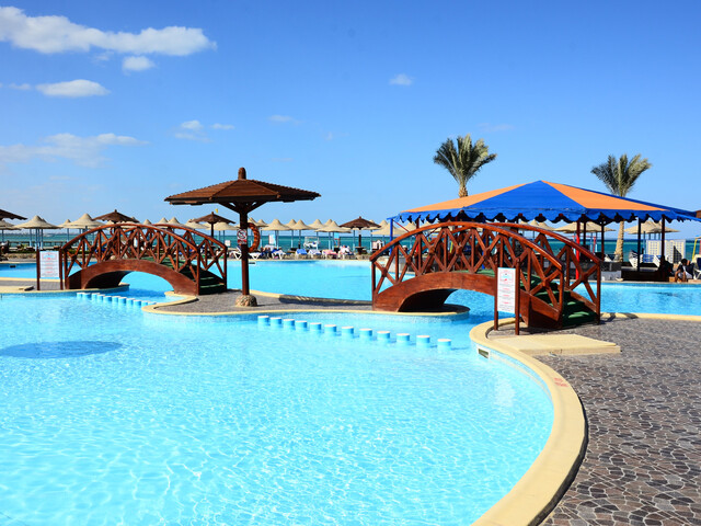 фото отеля Sunrise Serano Aqua Park Resort (ex. Riviera Aqua Park Resort By Sunrise (ex. Hawaii Riviera Aqua Park Resort) изображение №25