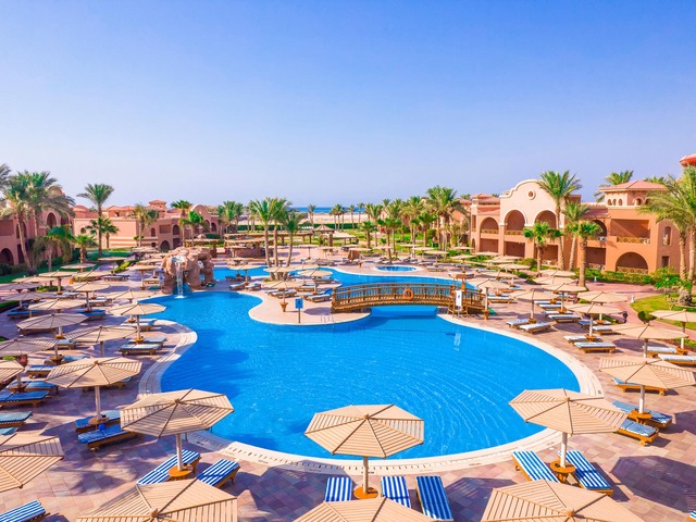 фото отеля Charmillion Gardens Aqua Park (ex. Sea Gardens) изображение №1