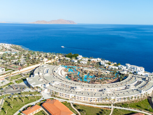 http://Pickalbatros%20Golf%20Beach%20Resort%20(ex.%20Jolie%20Ville%20Golf%20Resort;%20Maritim%20Jolie%20Ville%20Golf%20&%20Resort)