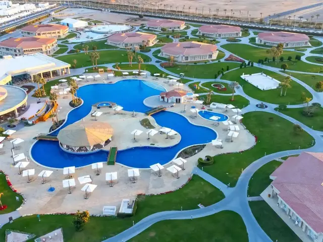 http://Pickalbatros%20Luxury%20Suites%20Resort%20(ex.%20Rixos%20Golf%20Villas%20&%20Suites)