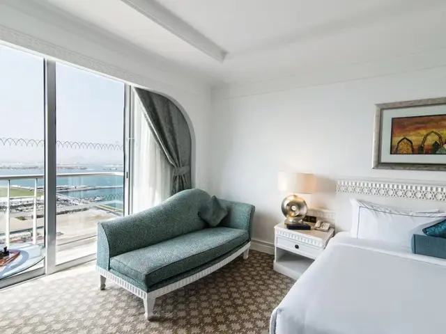 фото отеля Al Habtoor Grand Resort, Autograph Collection (ex. Habtoor Grand Resort & Spa) изображение №5