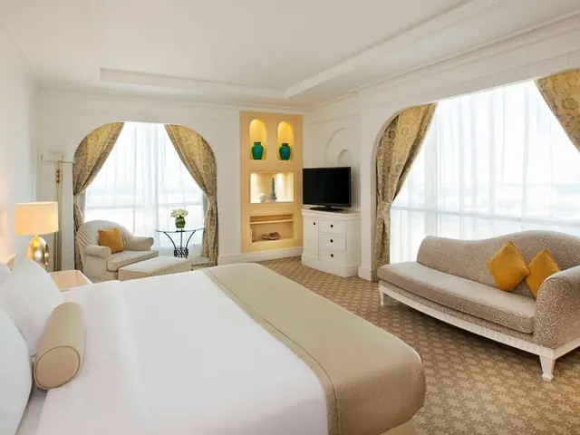 фотографии Al Habtoor Grand Resort, Autograph Collection (ex. Habtoor Grand Resort & Spa) изображение №4