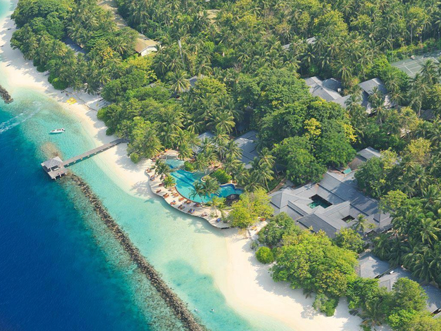 фото отеля Royal Island Resort & Spa изображение №1