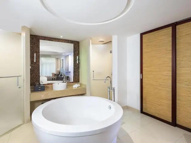 фотографии Swissotel & Grand Mercure Sanya Yalong Bay (ex. Grand Mercure Sanya Yalong Bay; Huayu Resort & Spa Yalong Bay Sanya) изображение №64