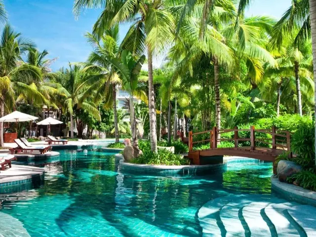 фото отеля Swissotel & Grand Mercure Sanya Yalong Bay (ex. Grand Mercure Sanya Yalong Bay; Huayu Resort & Spa Yalong Bay Sanya) изображение №57