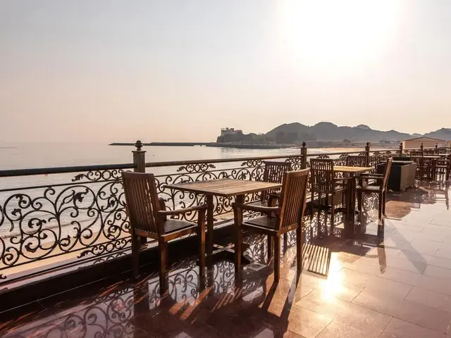 фото отеля Royal Beach Hotel & Resort изображение №25