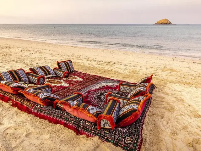 фото Royal Beach Hotel & Resort изображение №2