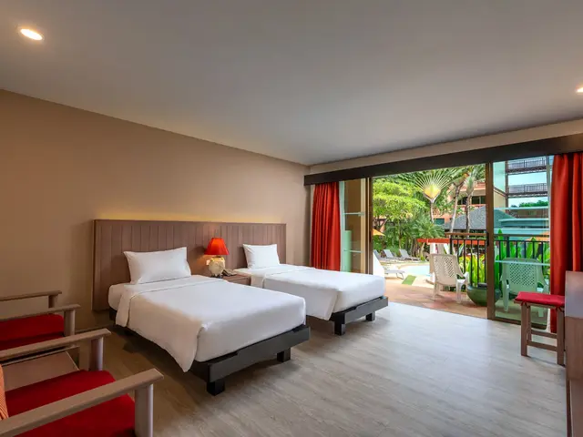 фото отеля Kata Sea Breeze Resort изображение №37