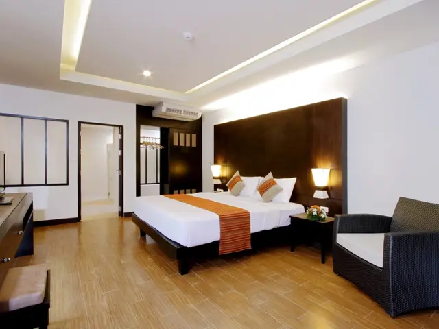 фото Kata Sea Breeze Resort изображение №10