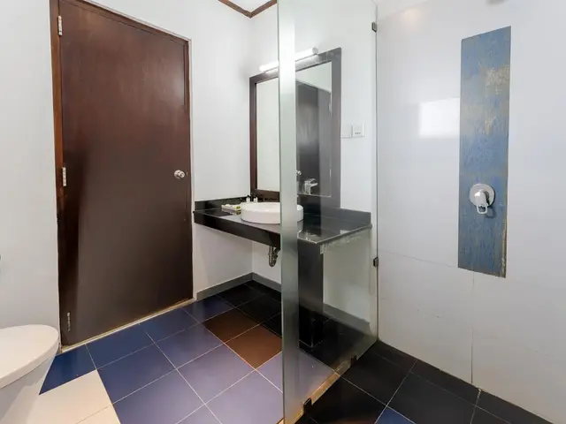 фото Rathna Beach Resort (Ex. Coco Royal Beach Resort) изображение №6