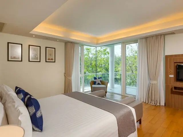фотографии Splash Beach Resort (ex. Grand West Sands Resort & Villas; Centara West Sands Phuket) изображение №60