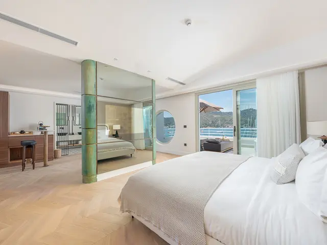 фото отеля Yacht Classic изображение №57