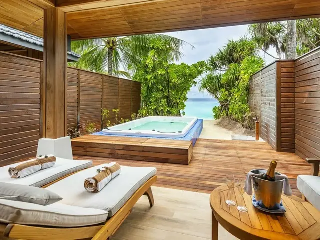 фото Lily Beach Resort & Spa изображение №10