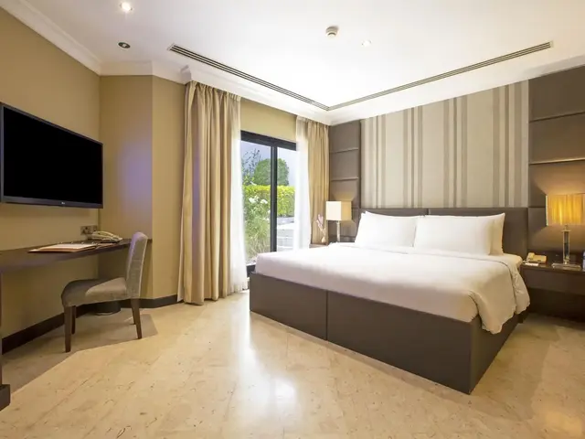 фото отеля Dubai Marine Beach Resort & Spa изображение №5