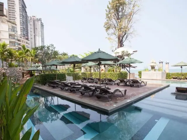 http://Pattaya%20Modus%20Beachfront%20Resort%20(ex.%20Novotel%20Pattaya%20Modus%20Beachfront%20Resort;%20Centara%20Grand%20Modus%20Resort)