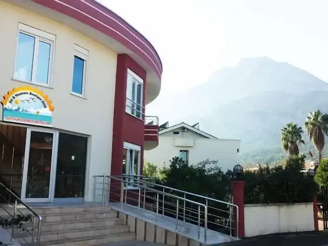 фото отеля Sea And Mountain изображение №13