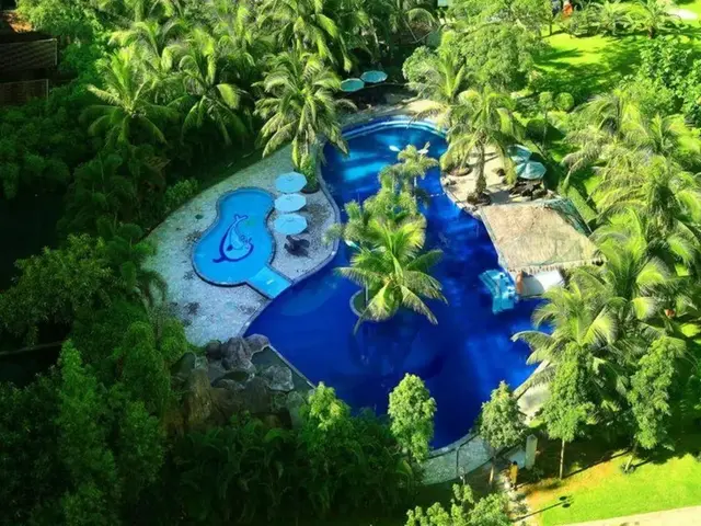 фото J Hotel (ex. Yuhai International Resort; Azure Resort) изображение №22