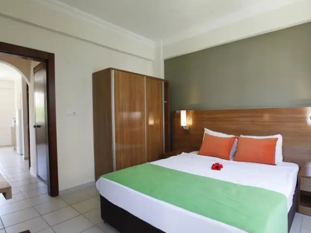 фотографии отеля Sunlight Garden изображение №3