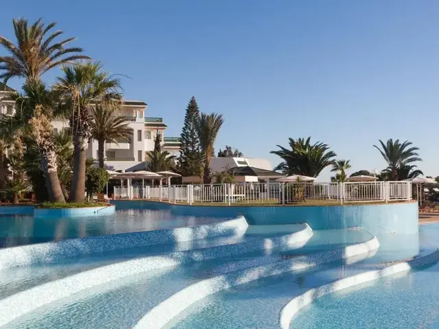 http://El%20Mouradi%20Palm%20Marina