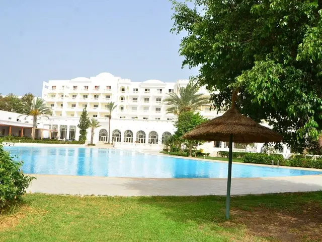 фото отеля L'Atrium изображение №21