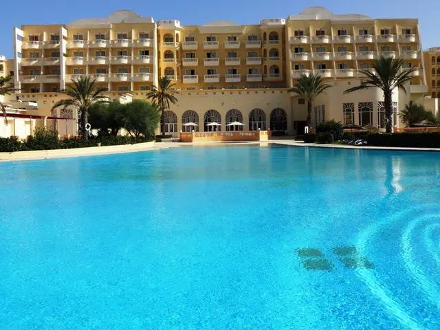 фото отеля L'Atrium изображение №9