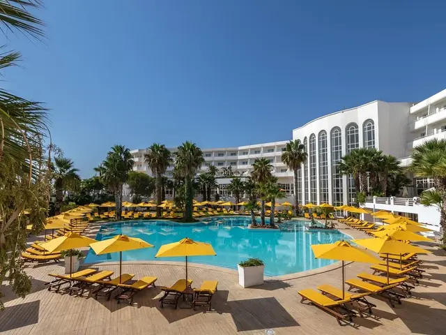 http://Blue%20Marine%20Hotel%20&%20Thalasso%20(ex.%20Laico%20Hammamet;%20Karthago%20Hammamet)