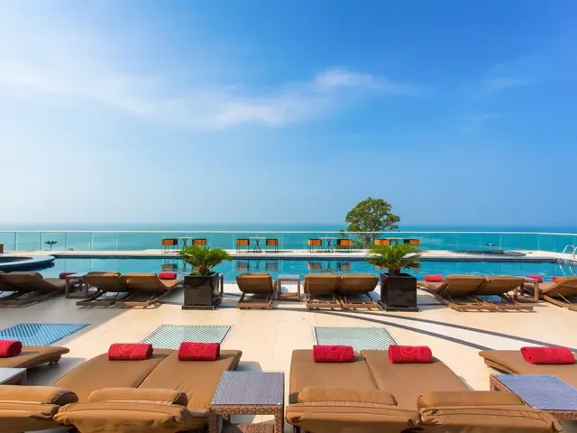 http://The%20Sanctuary%20Resort%20Pattaya,%20BW%20Signature%20Collection%20(ex.%20The%20Sanctuary%20Phratamnak%20Pattaya;%20Centara%20Grand%20Phratamnak%20Pattaya)