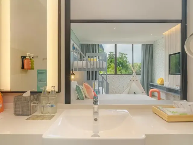 фото Holiday Inn Resort Krabi Ao Nang Beach (ex. Dusit D2 Ao Nang Krabi; Vogue Resort & Spa Ao Nang) изображение №50