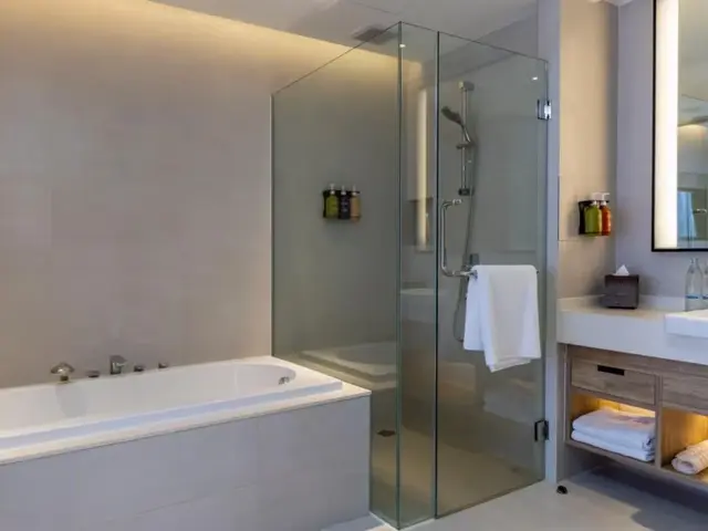 фото отеля Holiday Inn Resort Krabi Ao Nang Beach (ex. Dusit D2 Ao Nang Krabi; Vogue Resort & Spa Ao Nang) изображение №41