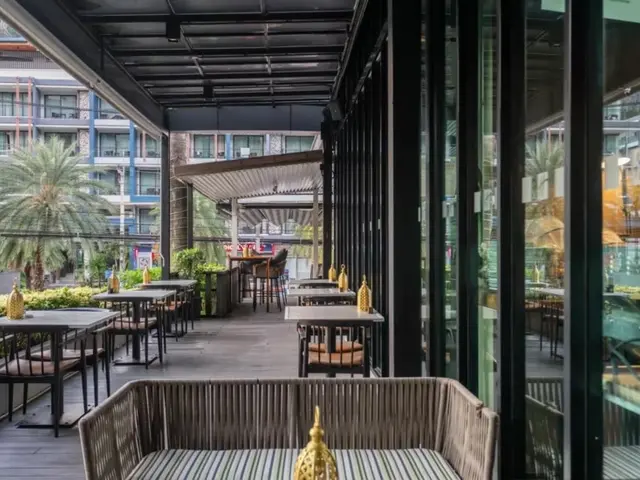 фото отеля Holiday Inn Resort Krabi Ao Nang Beach (ex. Dusit D2 Ao Nang Krabi; Vogue Resort & Spa Ao Nang) изображение №21