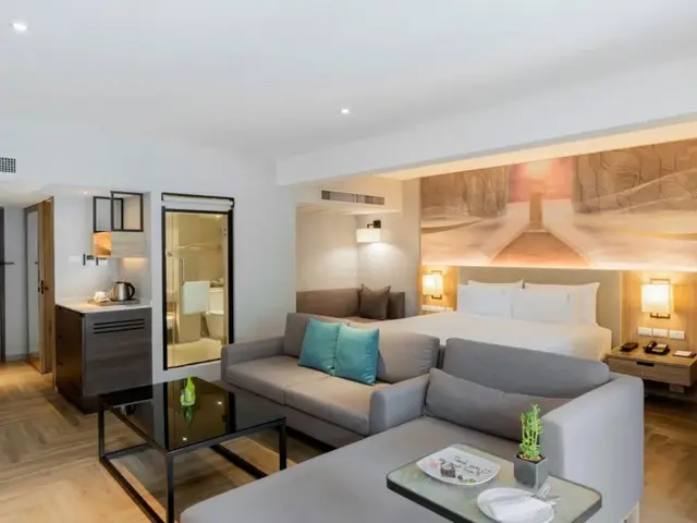 фото отеля Holiday Inn Resort Krabi Ao Nang Beach (ex. Dusit D2 Ao Nang Krabi; Vogue Resort & Spa Ao Nang) изображение №25