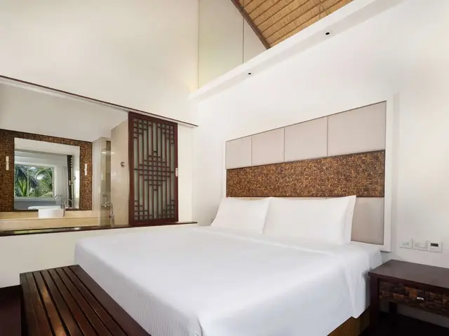 фото отеля Swissotel & Grand Mercure Sanya Yalong Bay (ex. Grand Mercure Sanya Yalong Bay; Huayu Resort & Spa Yalong Bay Sanya) изображение №45