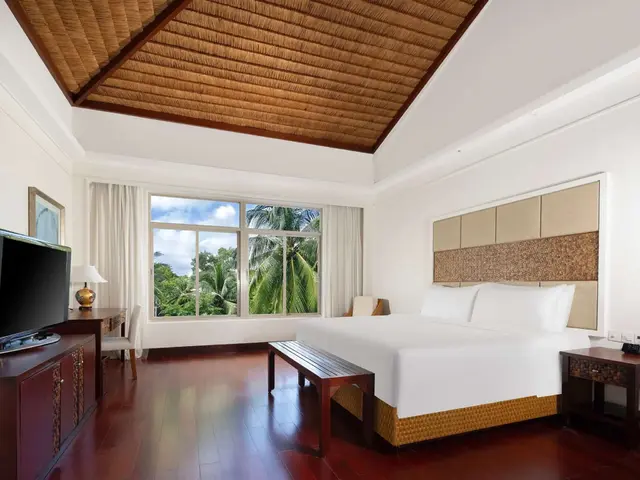 фото Swissotel & Grand Mercure Sanya Yalong Bay (ex. Grand Mercure Sanya Yalong Bay; Huayu Resort & Spa Yalong Bay Sanya) изображение №46