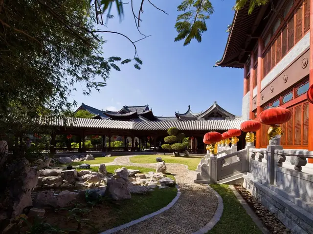 фото Swissotel & Grand Mercure Sanya Yalong Bay (ex. Grand Mercure Sanya Yalong Bay; Huayu Resort & Spa Yalong Bay Sanya) изображение №38