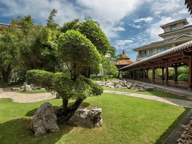 фото Swissotel & Grand Mercure Sanya Yalong Bay (ex. Grand Mercure Sanya Yalong Bay; Huayu Resort & Spa Yalong Bay Sanya) изображение №34