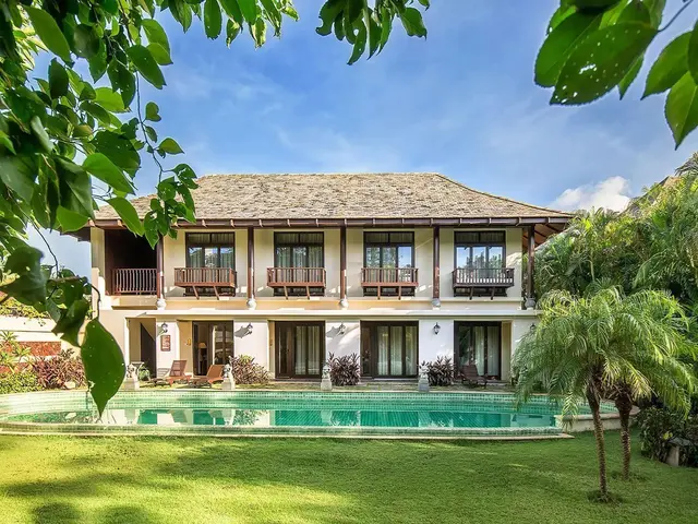 http://Yalong%20Bay%20Villas%20&%20SPA%20Resort
