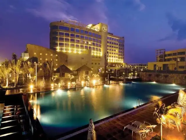 фото Haikou Tianyou Hotel (ex. Tienyow Grand Hotel; Huayun Gloria Grand Hotel Haikou) изображение №18