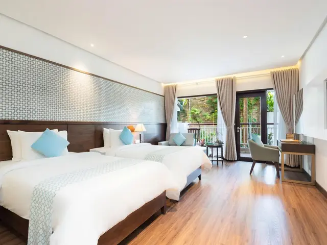 фото отеля Hoang Ngoc Resort (Oriental Pearl Beach Resort) изображение №37