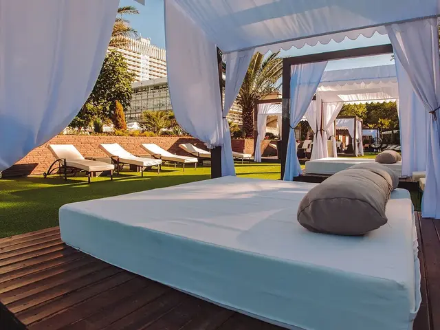 фото Гранд Отель Жемчужина (Grand Hotel Zhemchuzhina) изображение №62